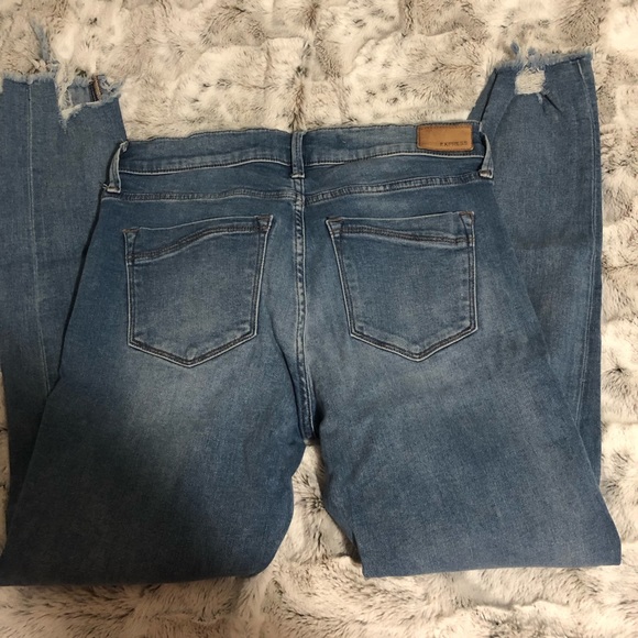 Express - Picture 2 of 3